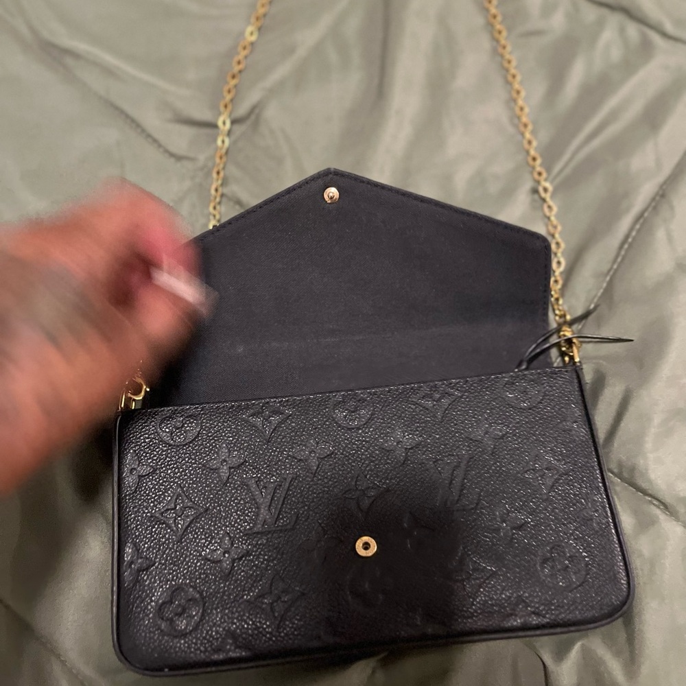 Louis Vuitton Feliche a pouch w/ gold chain - Picture 8 of 8